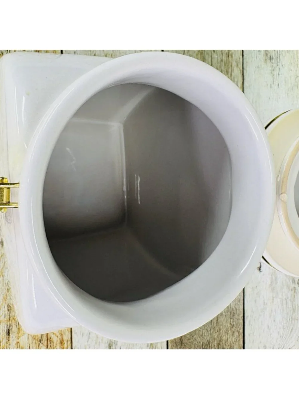 Vintage EUROPEAN COFFEEHOUSE White Gold Letters Ceramic Airtight 8.5